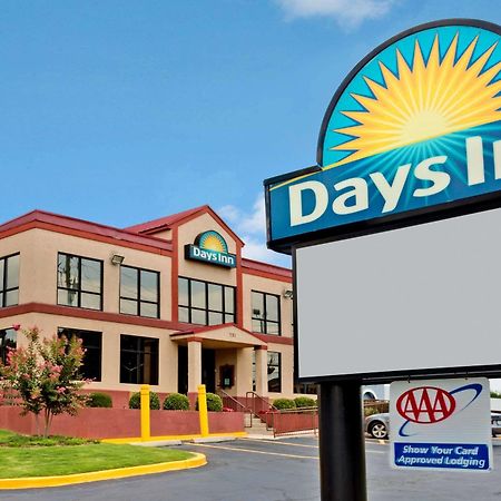Days Inn By Wyndham Lawrenceville Eksteriør bilde